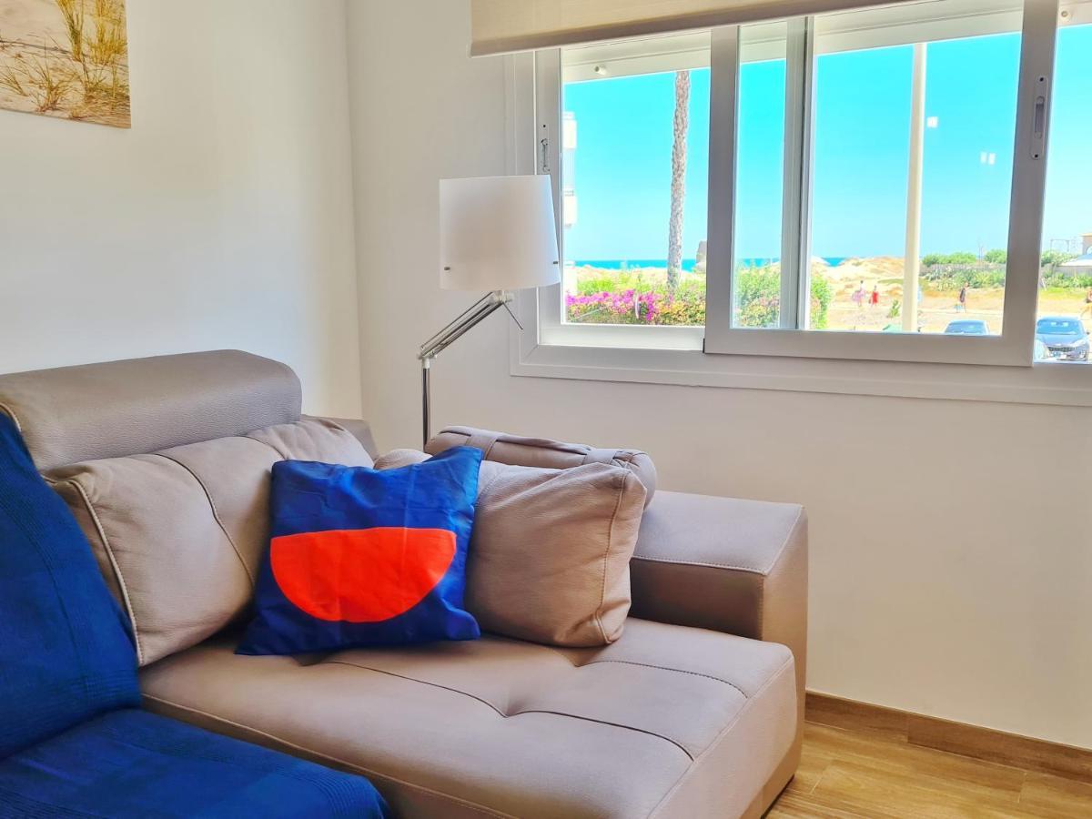Apartamento con piscina frente al mar. Oliva Nova Esterno foto