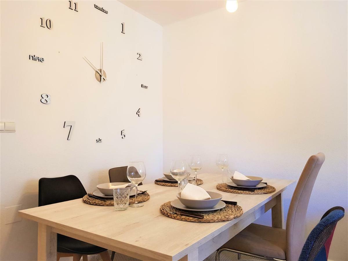 Apartamento con piscina frente al mar. Oliva Nova Esterno foto