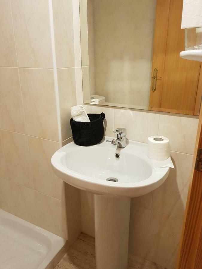 Apartamento con piscina frente al mar. Oliva Nova Esterno foto